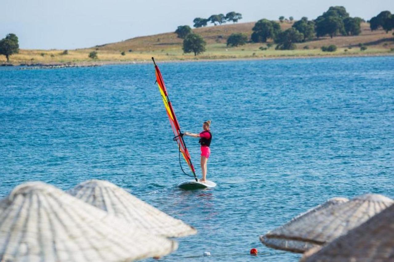ホテル Teos Ormanci Tatil Koyu セェフェリヒサール エクステリア 写真