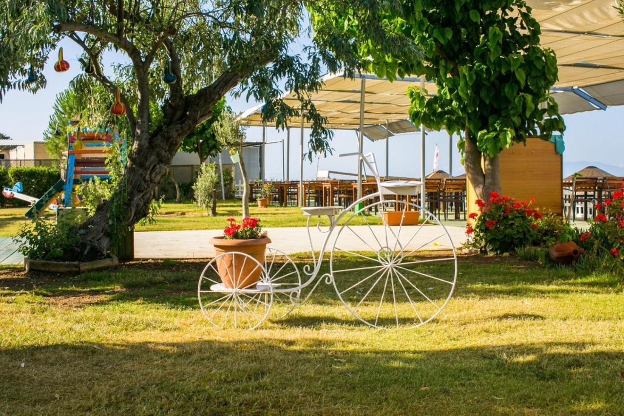 ホテル Teos Ormanci Tatil Koyu セェフェリヒサール エクステリア 写真