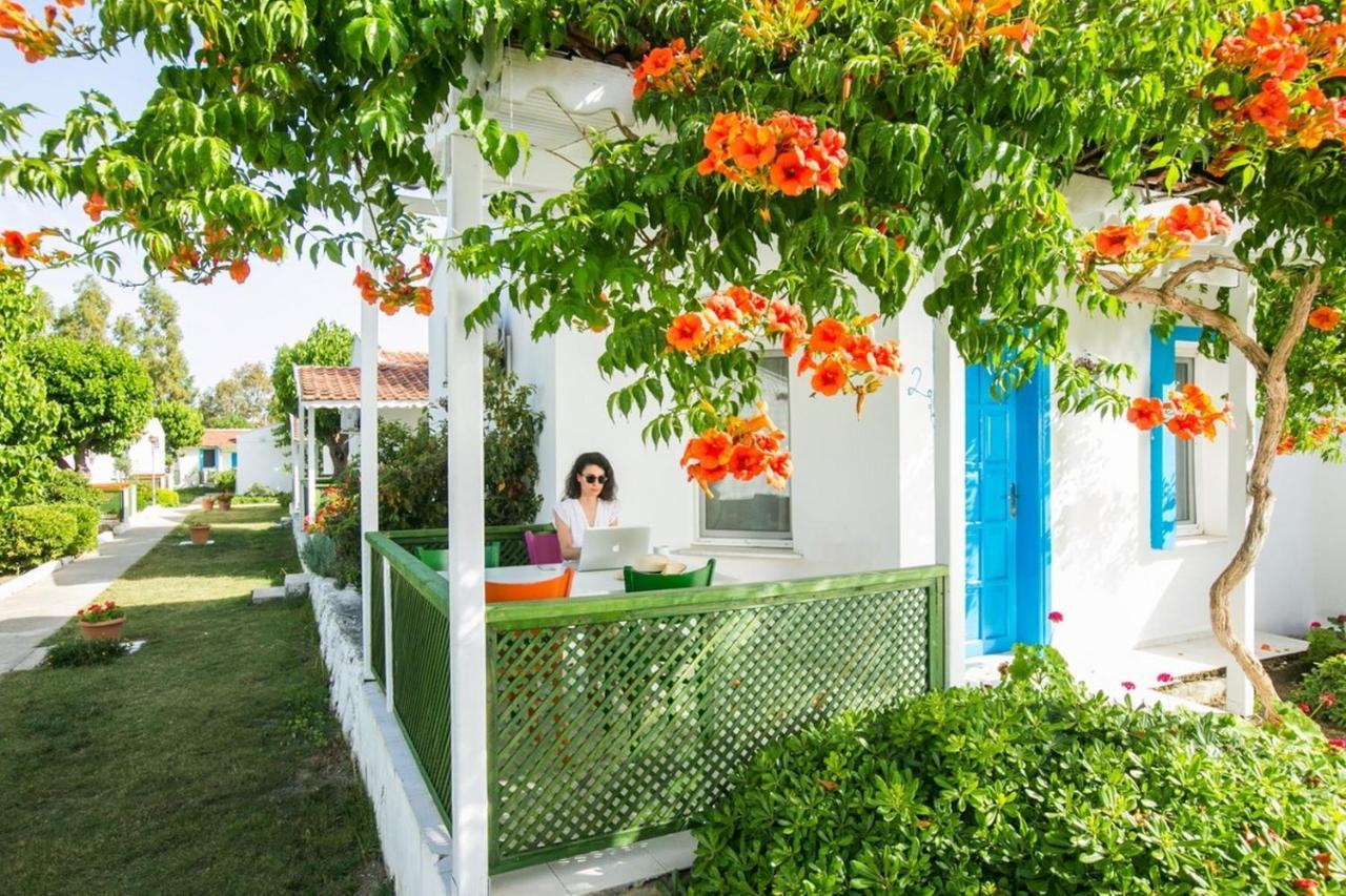 ホテル Teos Ormanci Tatil Koyu セェフェリヒサール エクステリア 写真